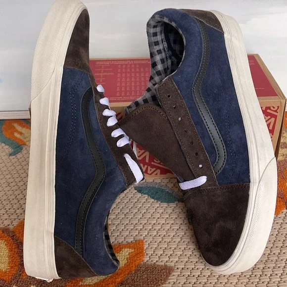 Vans Men’s Old Skool
Pig Suede Plaid Brown Navy
VN0007NTBF1
Sneakers - Picture 12 of 16